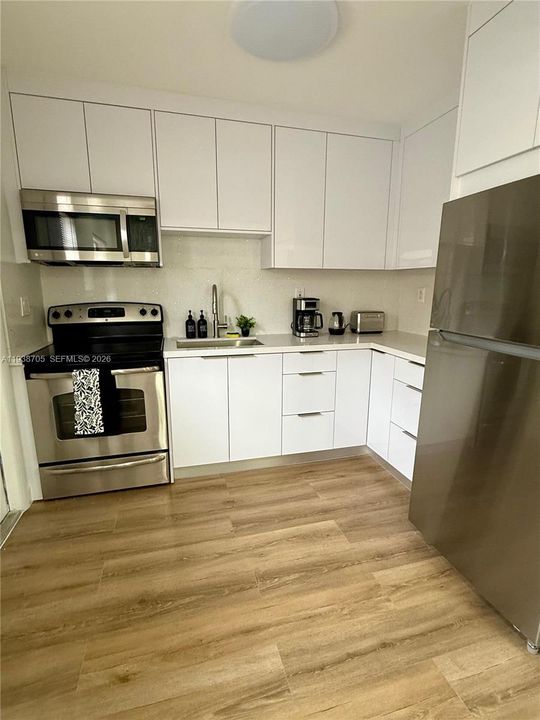 For Rent: $3,000 (2 beds, 1 baths, 1775 Square Feet)