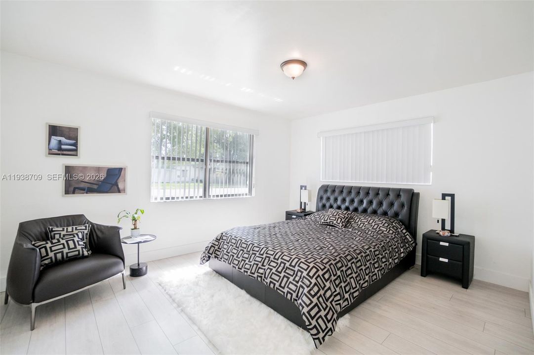 For Sale: $450,000 (3 beds, 2 baths, 1258 Square Feet)