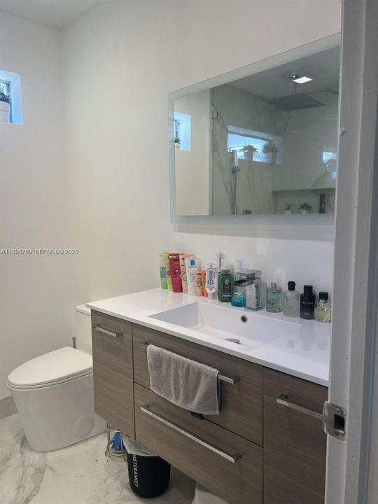 For Sale: $450,000 (3 beds, 2 baths, 1258 Square Feet)