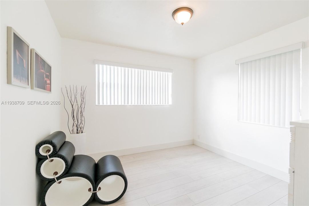 For Sale: $450,000 (3 beds, 2 baths, 1258 Square Feet)