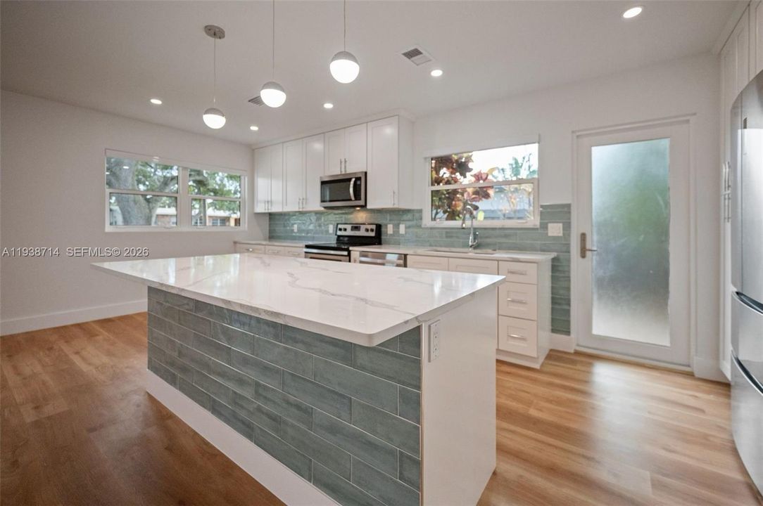 В аренду: $3,500 (2 спален, 2 ванн, 0 Квадратных фут)