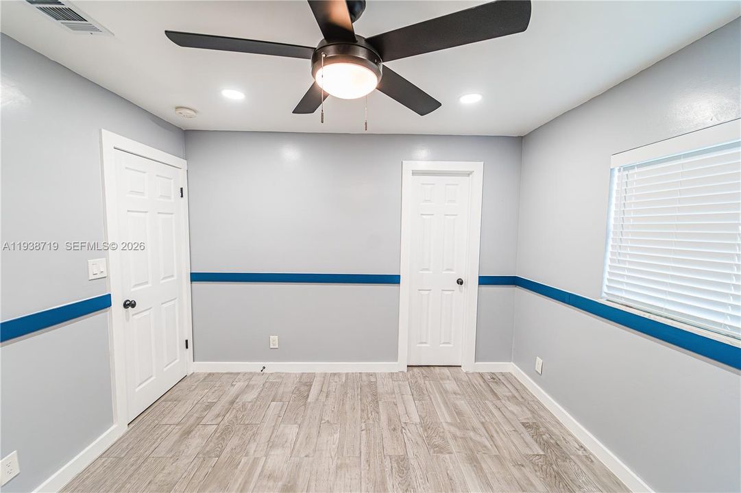 出租: $4,400 (4 贝兹, 3 浴室, 1794 平方英尺)