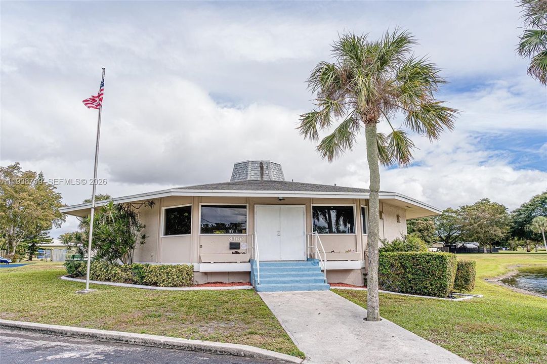 出租: $4,400 (4 贝兹, 3 浴室, 1794 平方英尺)