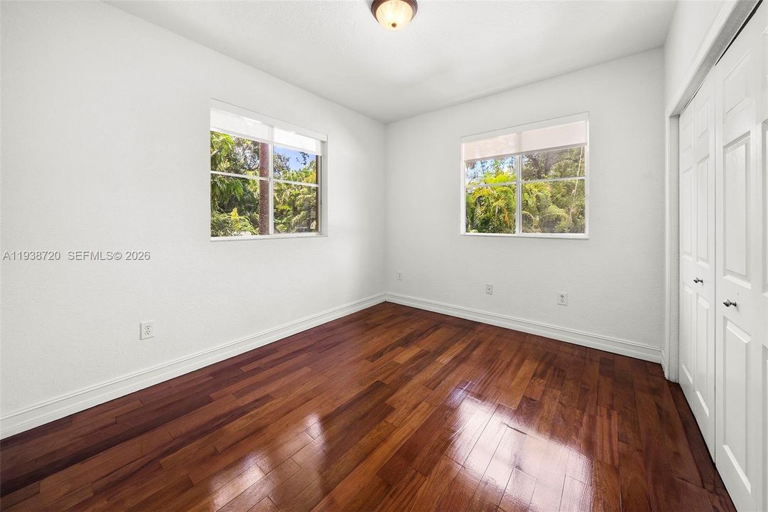 For Sale: $3,100,000 (5 beds, 4 baths, 3439 Square Feet)