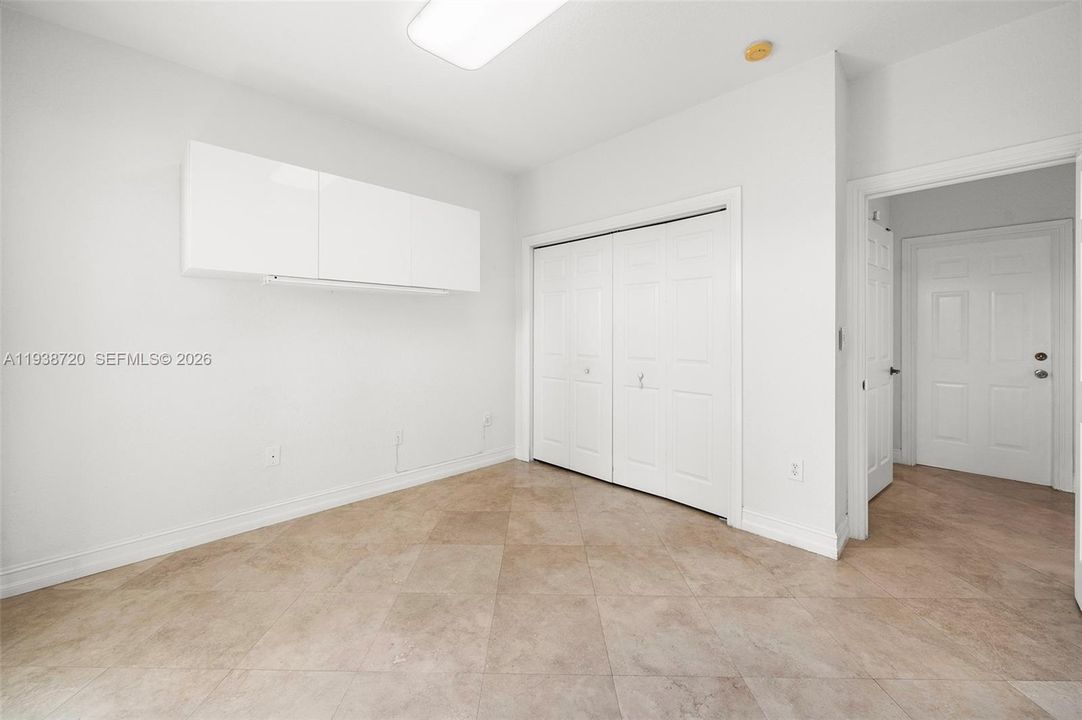 For Sale: $3,100,000 (5 beds, 4 baths, 3439 Square Feet)