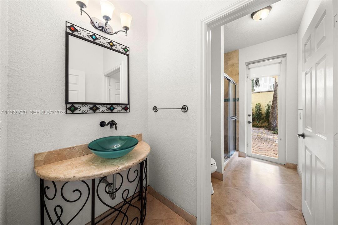 For Sale: $3,100,000 (5 beds, 4 baths, 3439 Square Feet)