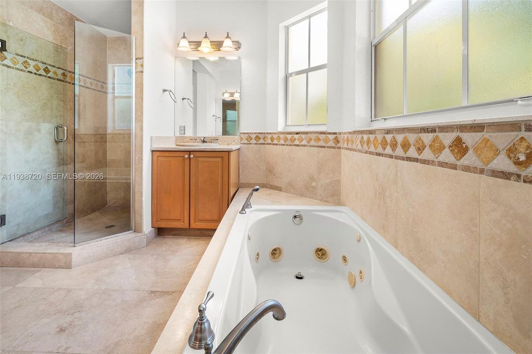 For Sale: $3,100,000 (5 beds, 4 baths, 3439 Square Feet)