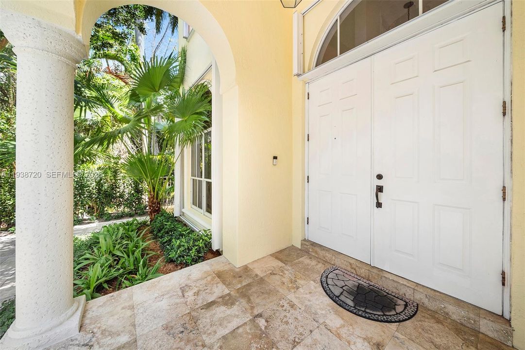 For Sale: $3,100,000 (5 beds, 4 baths, 3439 Square Feet)