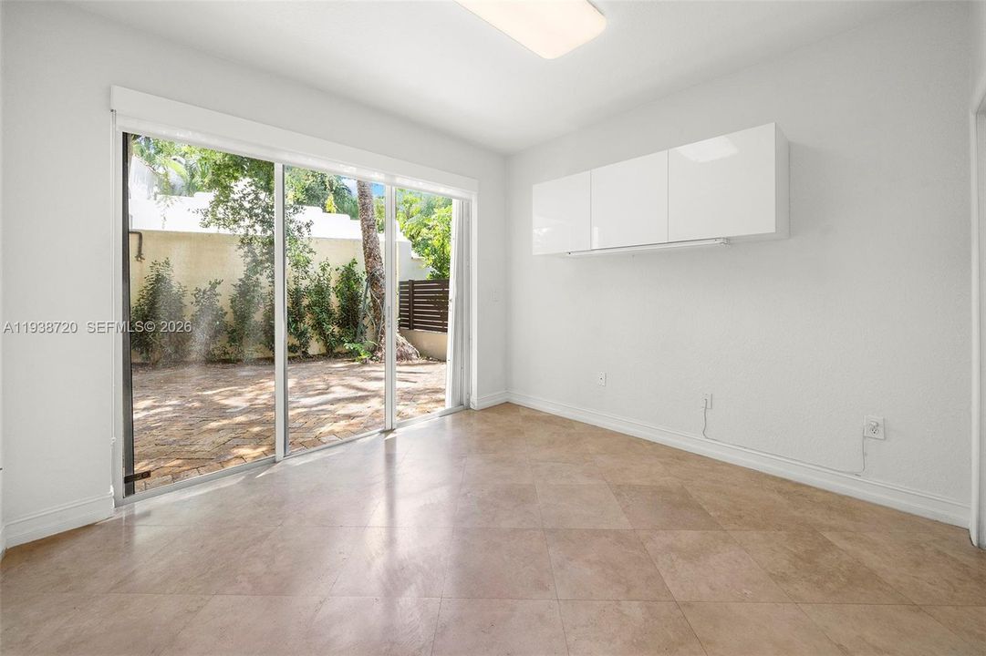 For Sale: $3,100,000 (5 beds, 4 baths, 3439 Square Feet)