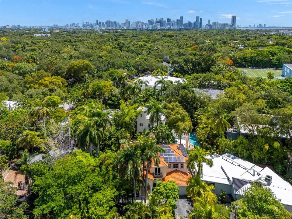 For Sale: $3,100,000 (5 beds, 4 baths, 3439 Square Feet)