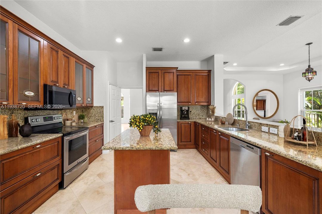 For Sale: $3,100,000 (5 beds, 4 baths, 3439 Square Feet)