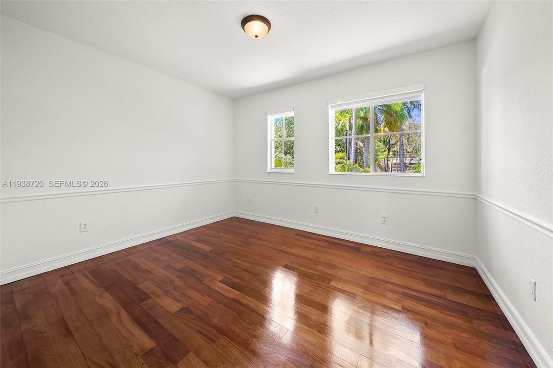 For Sale: $3,100,000 (5 beds, 4 baths, 3439 Square Feet)