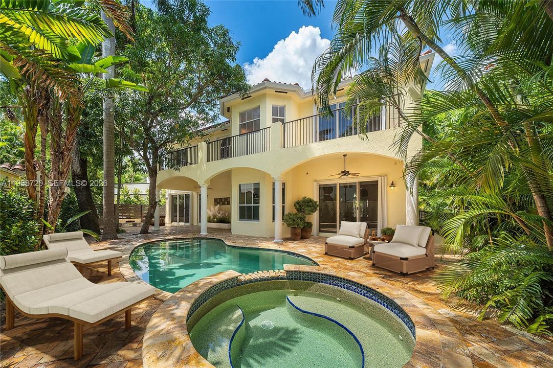 For Sale: $3,100,000 (5 beds, 4 baths, 3439 Square Feet)