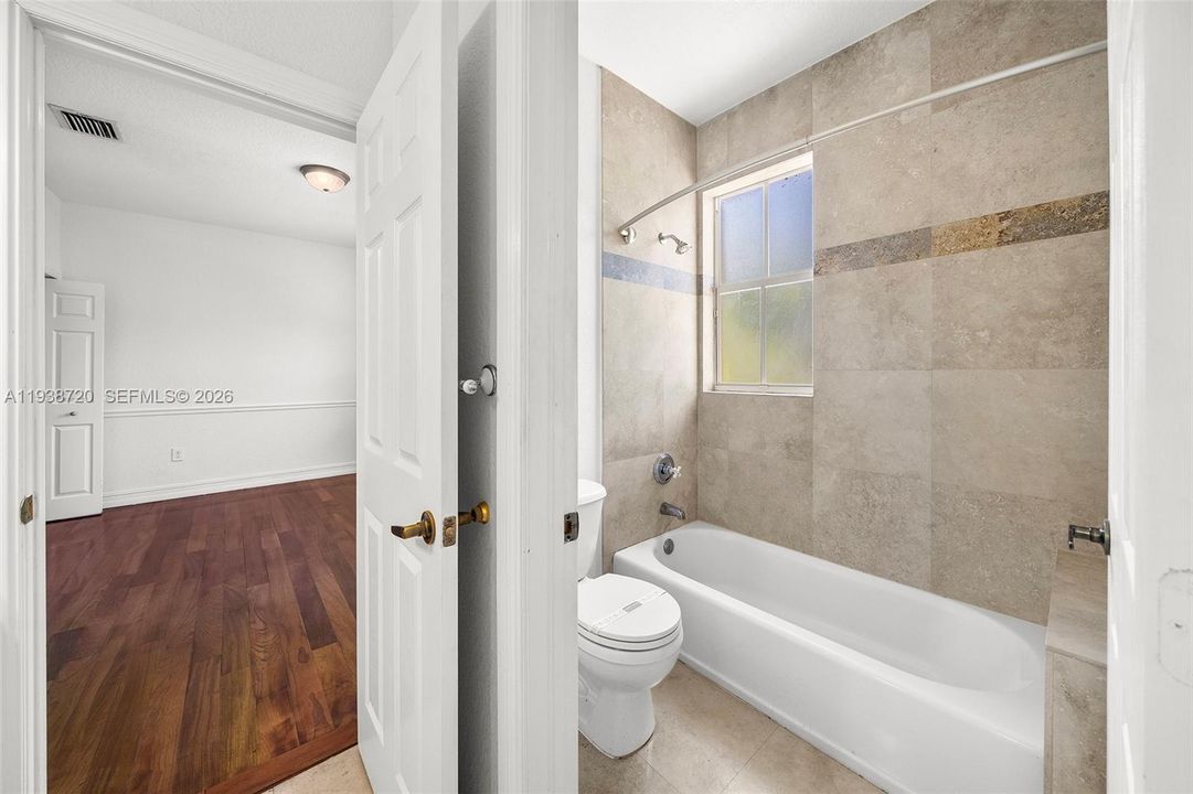 For Sale: $3,100,000 (5 beds, 4 baths, 3439 Square Feet)