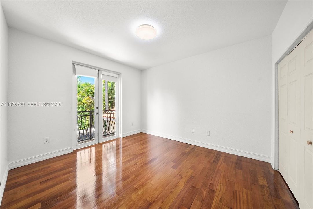 For Sale: $3,100,000 (5 beds, 4 baths, 3439 Square Feet)