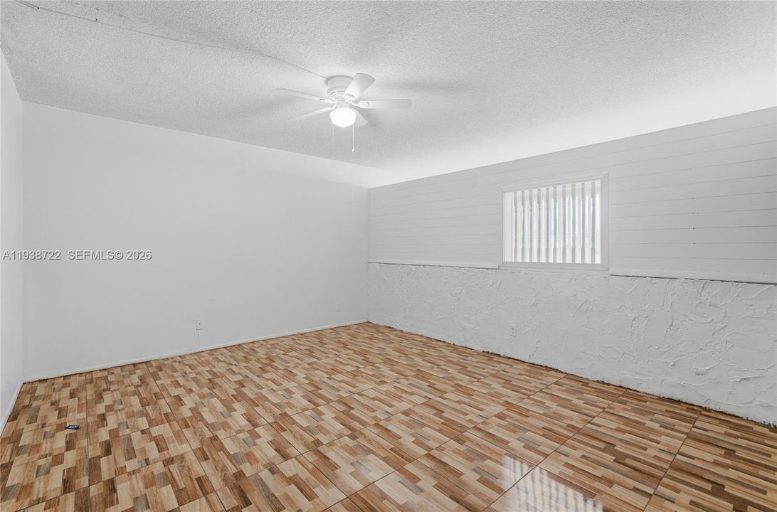 Activo con contrato: $135,000 (1 camas, 1 baños, 982 Pies cuadrados)