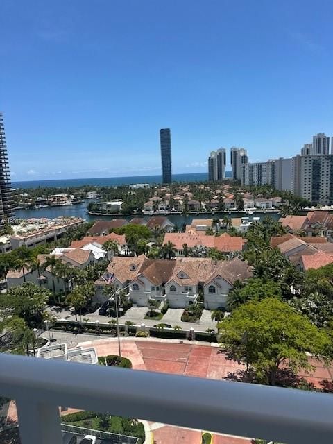 For Sale: $1,450,000 (3 beds, 3 baths, 2360 Square Feet)