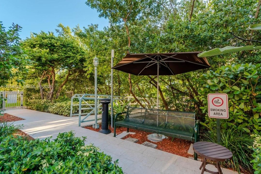 待售: $400,000 (2 贝兹, 2 浴室, 1180 平方英尺)