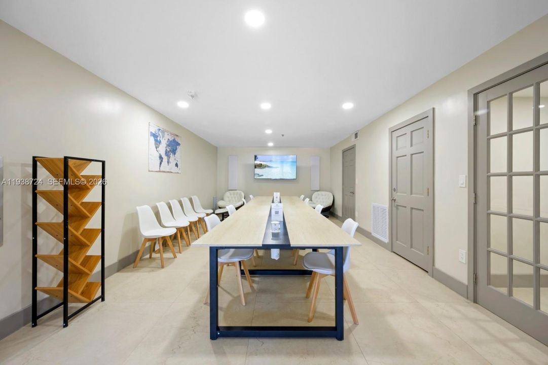 待售: $400,000 (2 贝兹, 2 浴室, 1180 平方英尺)