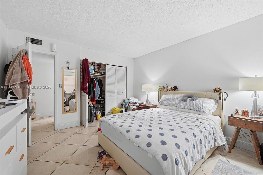 На продажу: $185,000 (2 спален, 2 ванн, 1458 Квадратных фут)