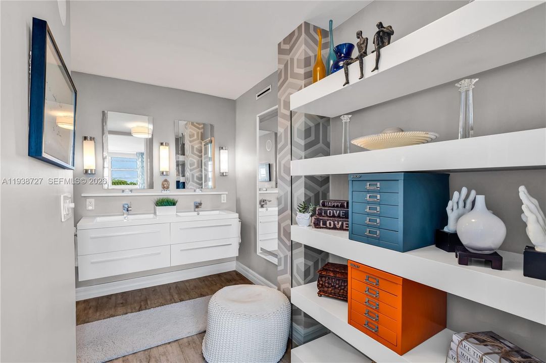 For Sale: $995,000 (4 beds, 4 baths, 2147 Square Feet)