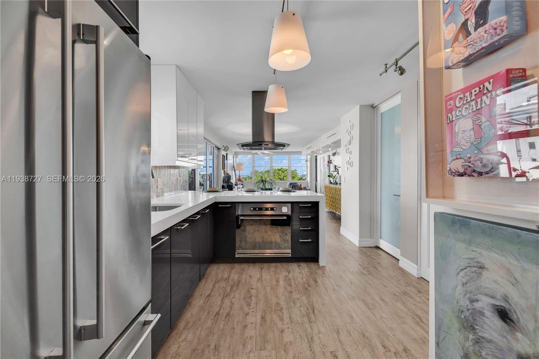 For Sale: $995,000 (4 beds, 4 baths, 2147 Square Feet)