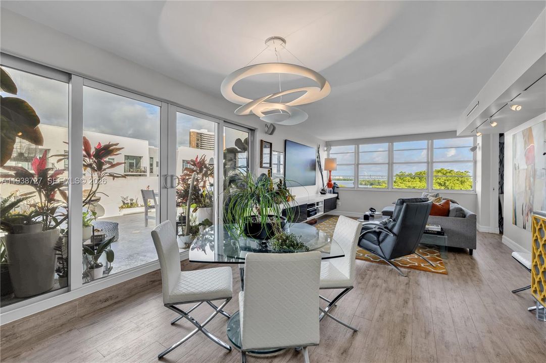 For Sale: $995,000 (4 beds, 4 baths, 2147 Square Feet)