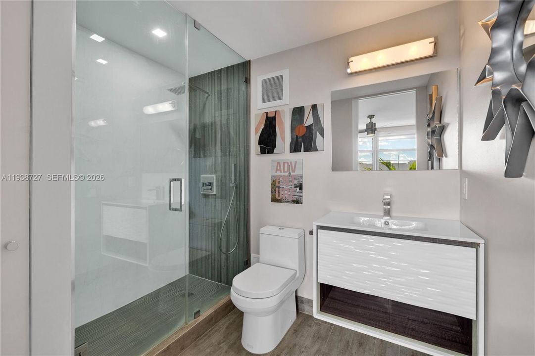 For Sale: $995,000 (4 beds, 4 baths, 2147 Square Feet)