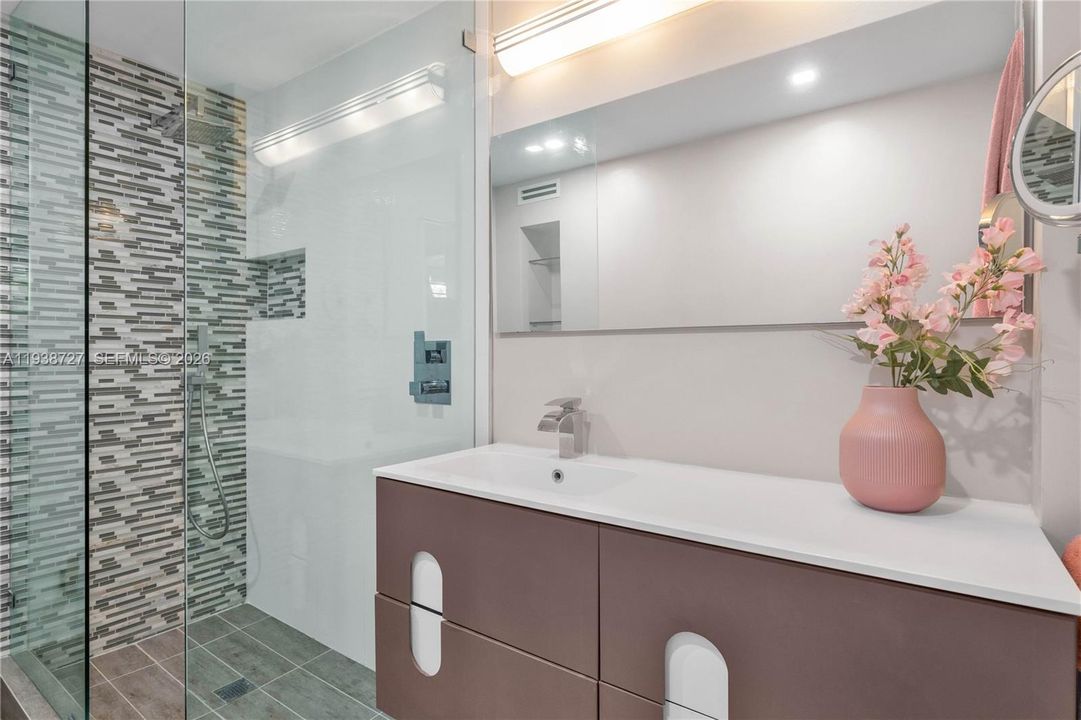 For Sale: $995,000 (4 beds, 4 baths, 2147 Square Feet)