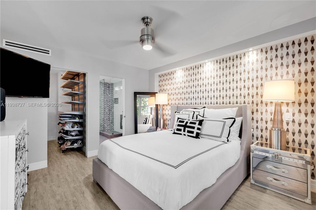 For Sale: $995,000 (4 beds, 4 baths, 2147 Square Feet)