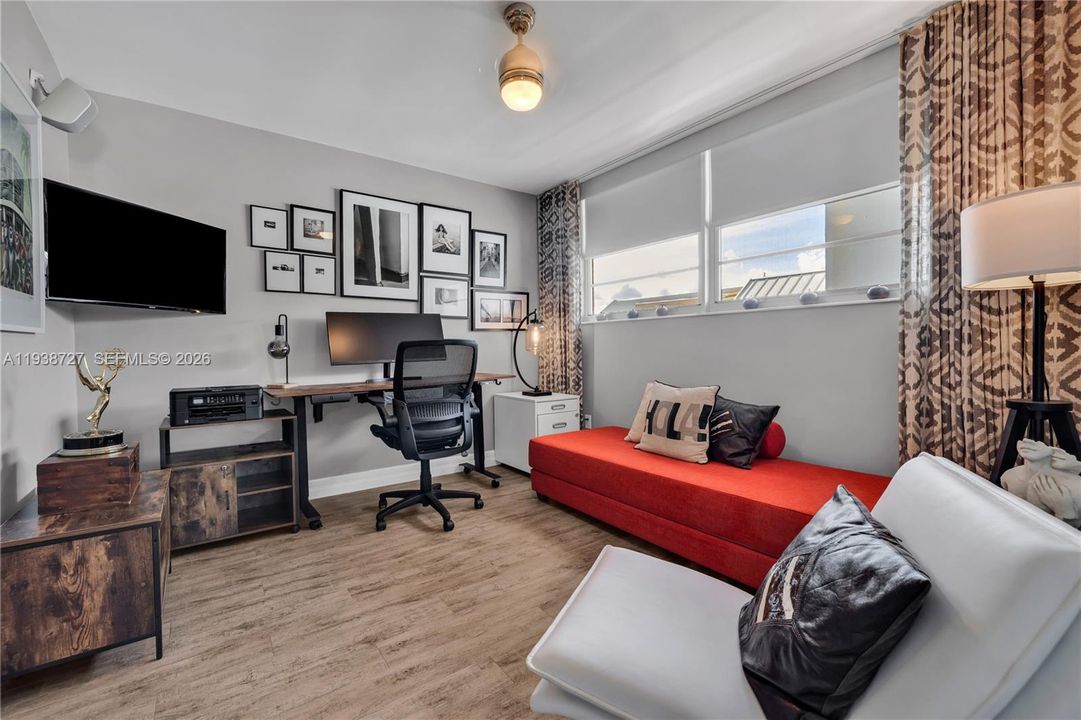 For Sale: $995,000 (4 beds, 4 baths, 2147 Square Feet)