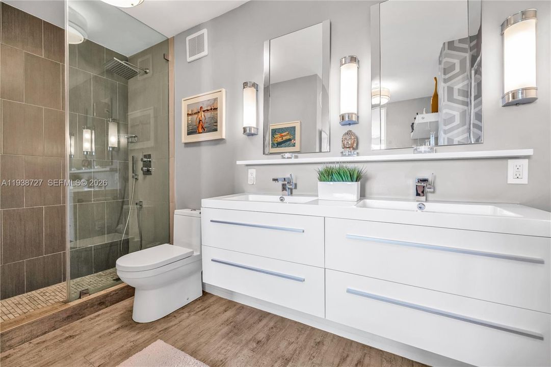 For Sale: $995,000 (4 beds, 4 baths, 2147 Square Feet)