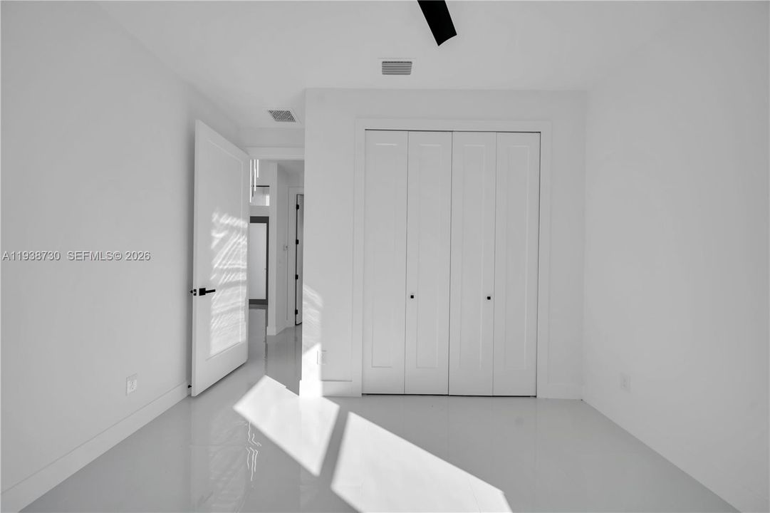 For Sale: $390,000 (4 beds, 2 baths, 1668 Square Feet)