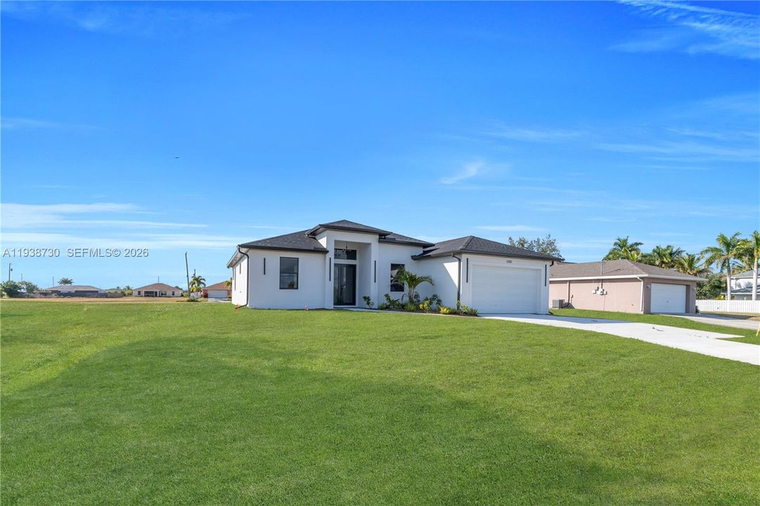 For Sale: $390,000 (4 beds, 2 baths, 1668 Square Feet)