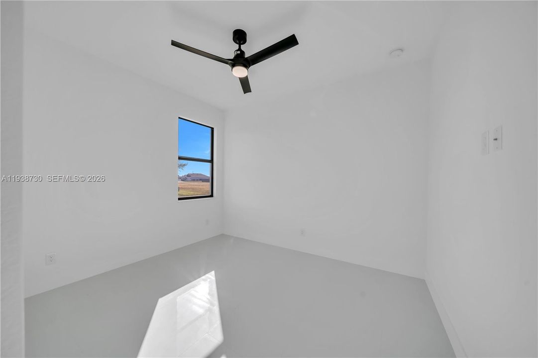 For Sale: $390,000 (4 beds, 2 baths, 1668 Square Feet)