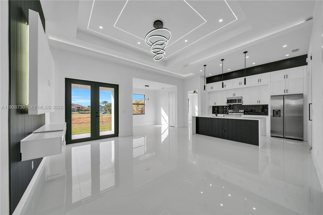 For Sale: $390,000 (4 beds, 2 baths, 1668 Square Feet)