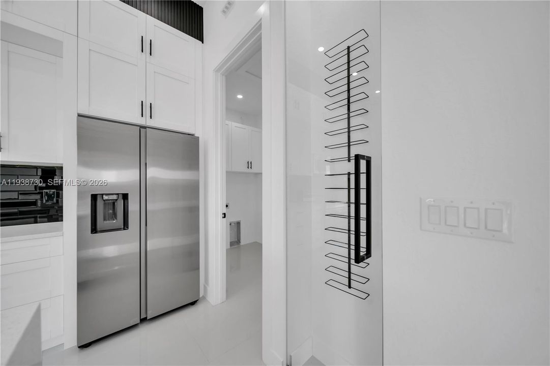 For Sale: $390,000 (4 beds, 2 baths, 1668 Square Feet)