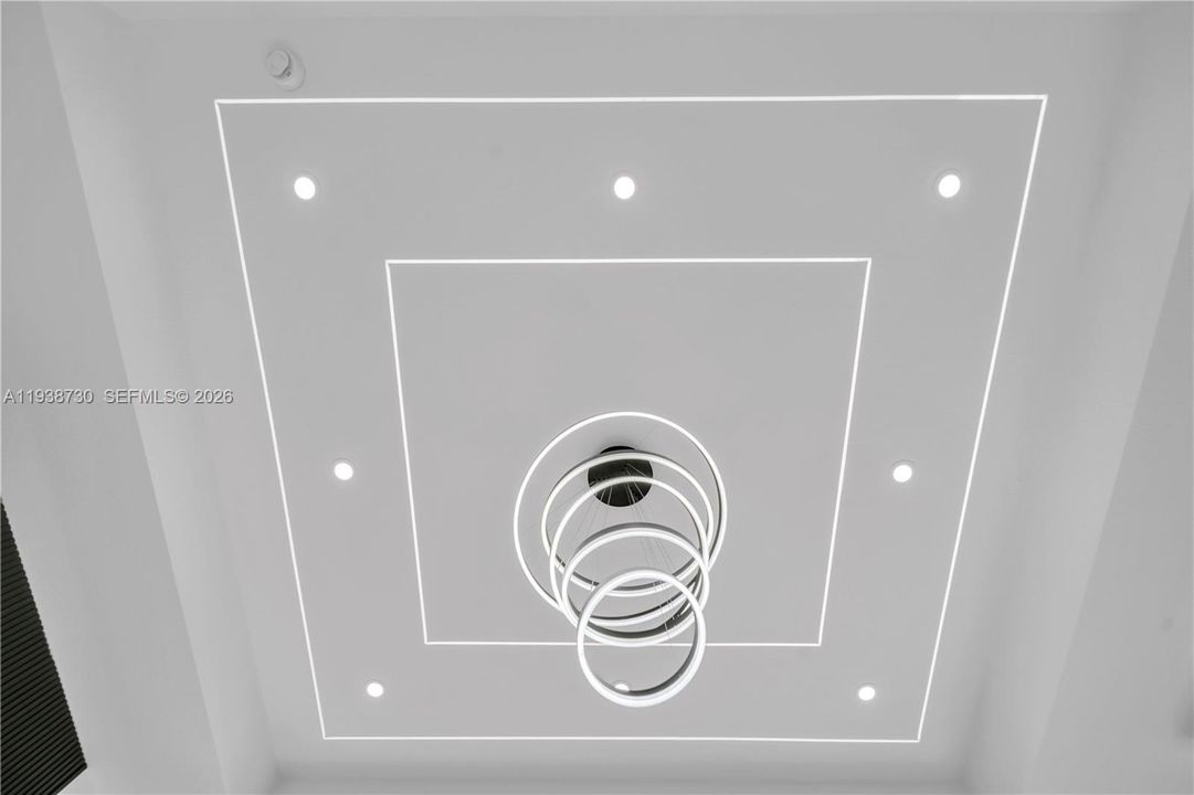 For Sale: $390,000 (4 beds, 2 baths, 1668 Square Feet)