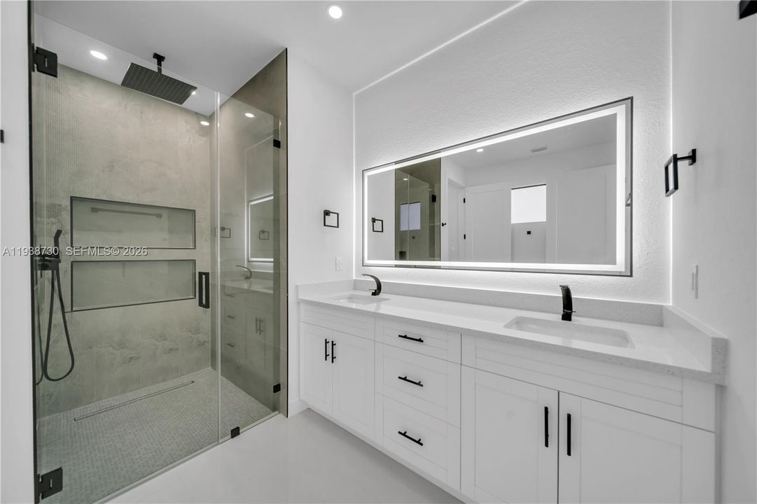 For Sale: $390,000 (4 beds, 2 baths, 1668 Square Feet)