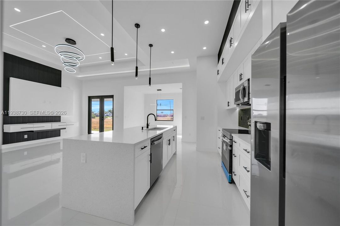 For Sale: $390,000 (4 beds, 2 baths, 1668 Square Feet)