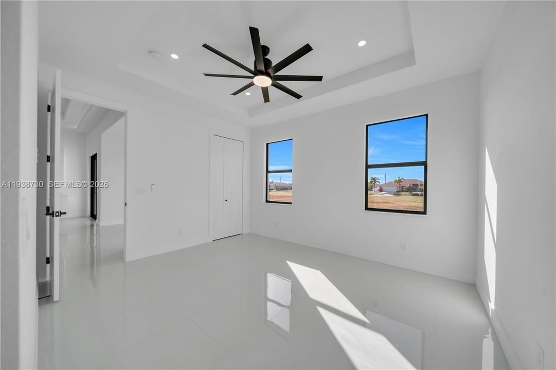 For Sale: $390,000 (4 beds, 2 baths, 1668 Square Feet)