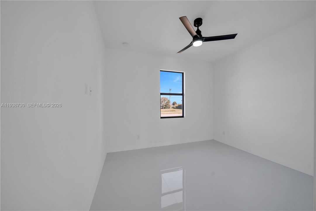 For Sale: $390,000 (4 beds, 2 baths, 1668 Square Feet)