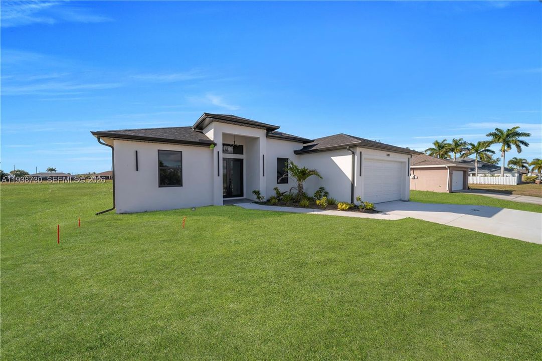 For Sale: $390,000 (4 beds, 2 baths, 1668 Square Feet)