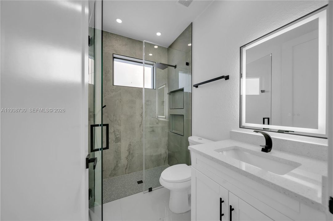 For Sale: $390,000 (4 beds, 2 baths, 1668 Square Feet)