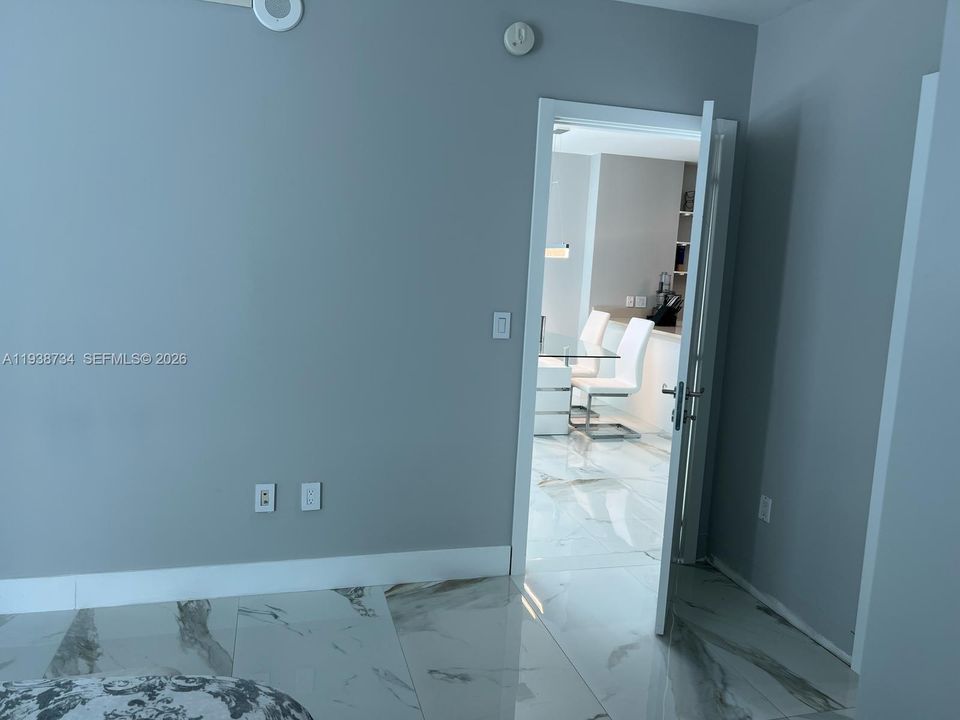 待售: $590,000 (2 贝兹, 2 浴室, 1200 平方英尺)