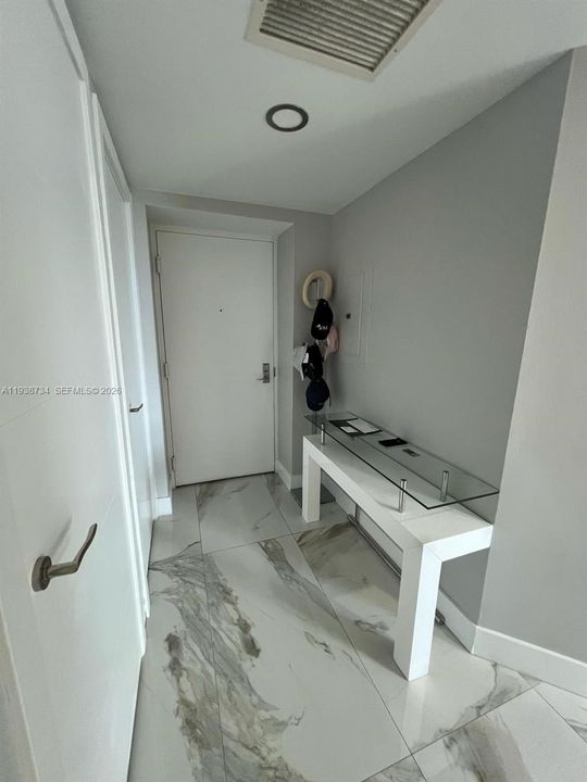 待售: $590,000 (2 贝兹, 2 浴室, 1200 平方英尺)