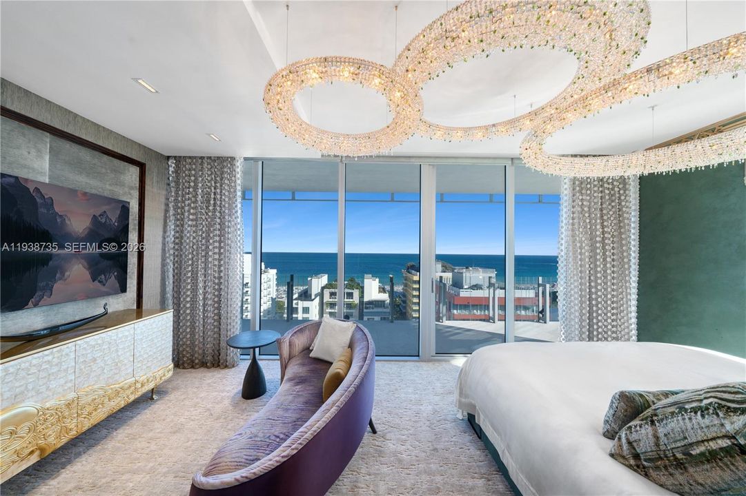 На продажу: $15,000,000 (3 спален, 2 ванн, 3389 Квадратных фут)