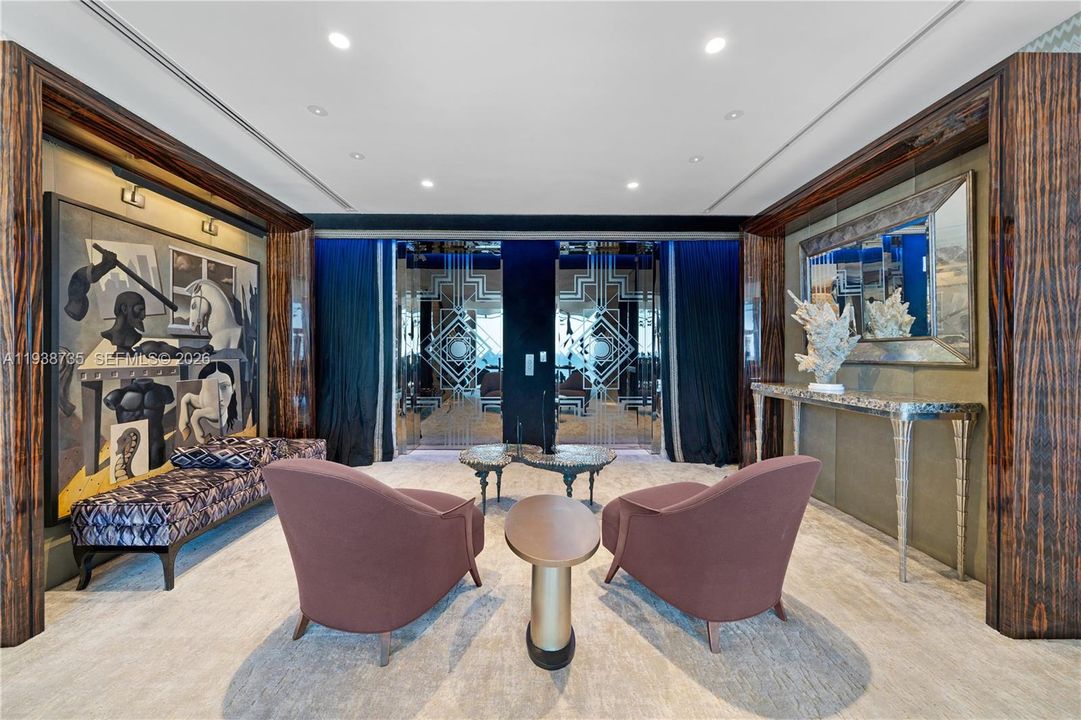 На продажу: $15,000,000 (3 спален, 2 ванн, 3389 Квадратных фут)