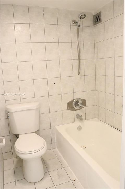 For Sale: $235,000 (1 beds, 1 baths, 767 Square Feet)