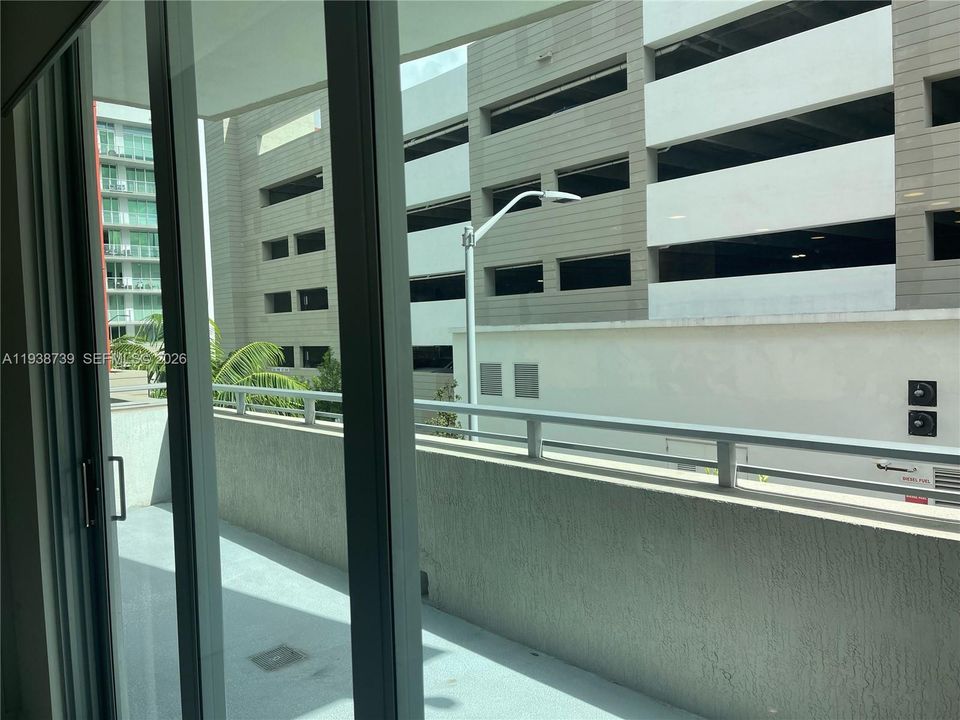 В аренду: $2,900 (2 спален, 2 ванн, 1076 Квадратных фут)